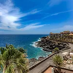 Апартаменты Atlantic 1 One Bedroom With Ocean View And Pool