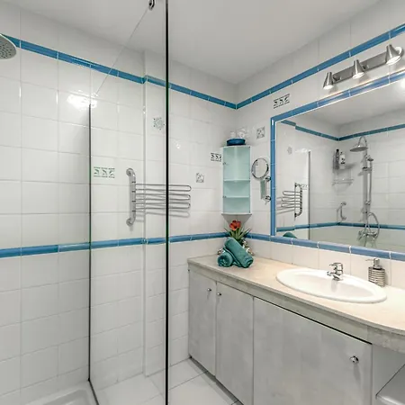 Apartment Atlantis 1 One Bedroom With Ocean View And Pool *