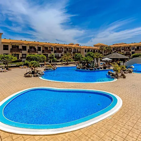 Atlantis 1 One Bedroom With Ocean View And Pool *